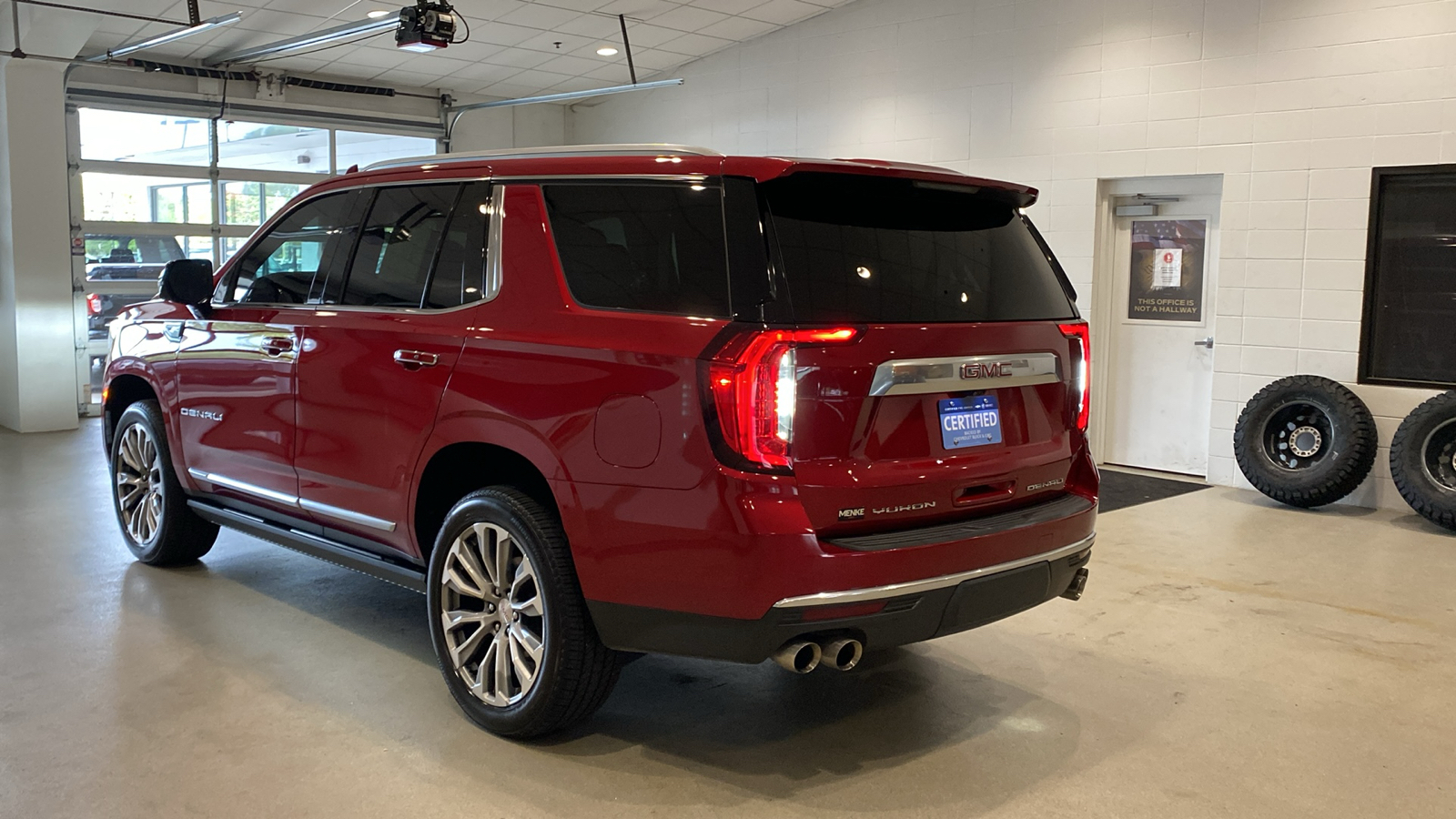 2021 GMC Yukon Denali 8