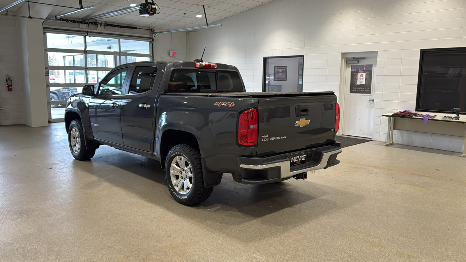 2017 Chevrolet Colorado LT 8