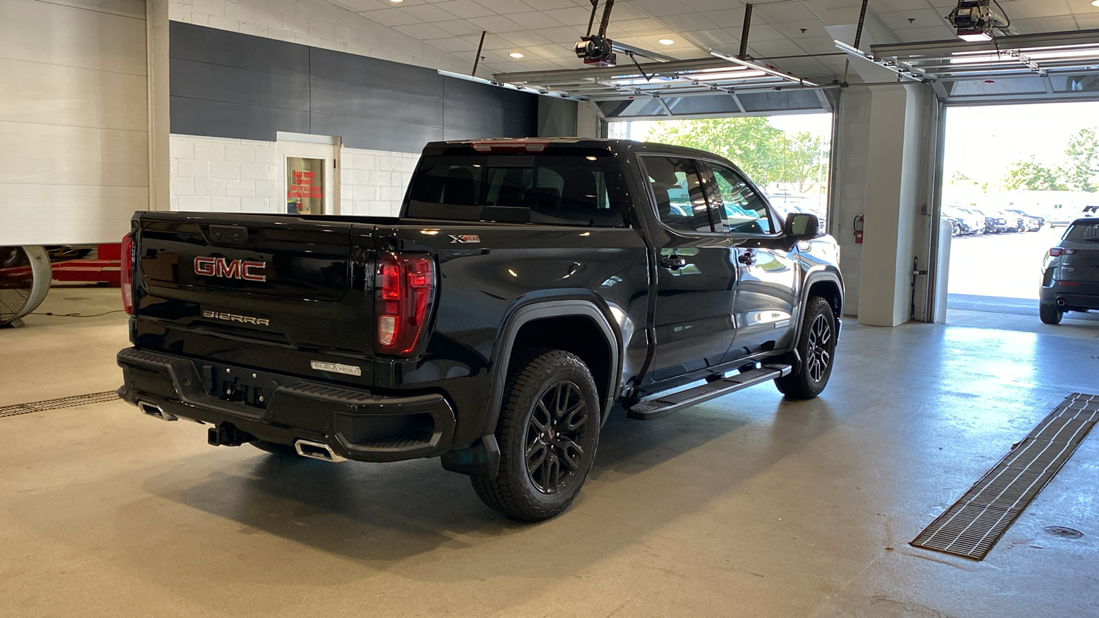 2024 GMC Sierra 1500 Elevation 6