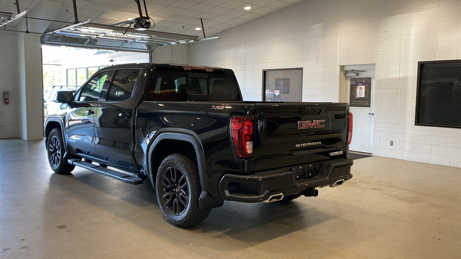 2024 GMC Sierra 1500 Elevation 8