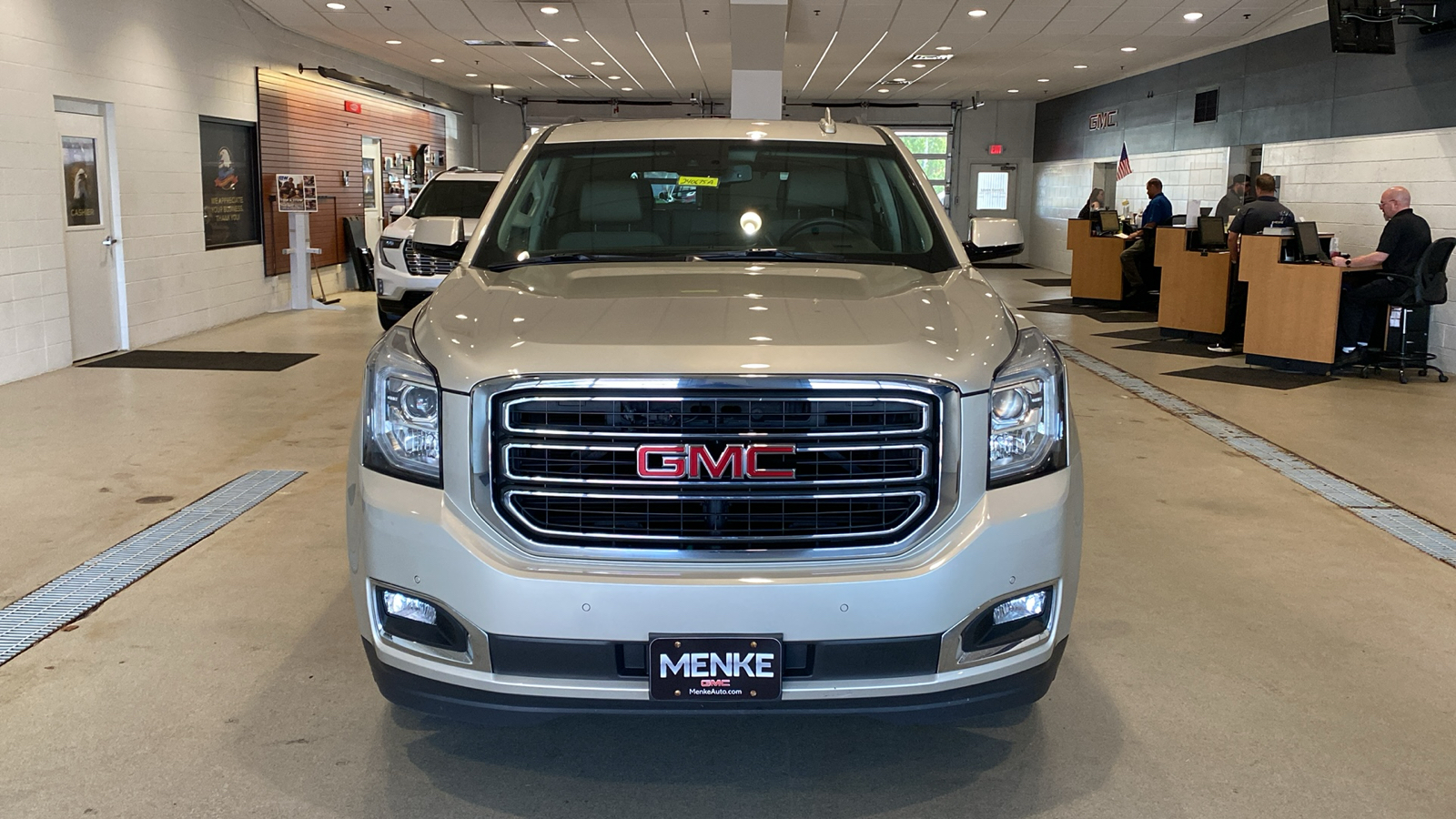 2017 GMC Yukon SLT 3