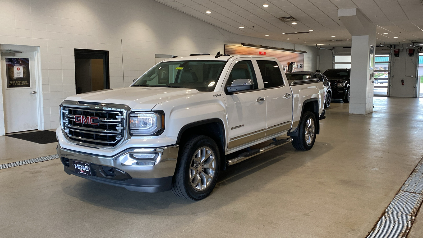 2018 GMC Sierra 1500 SLT 2