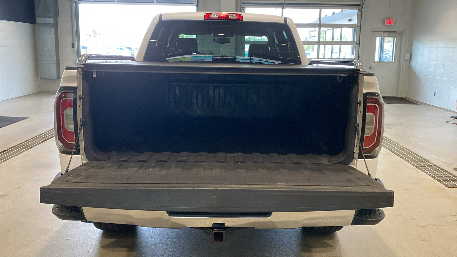 2018 GMC Sierra 1500 SLT 16