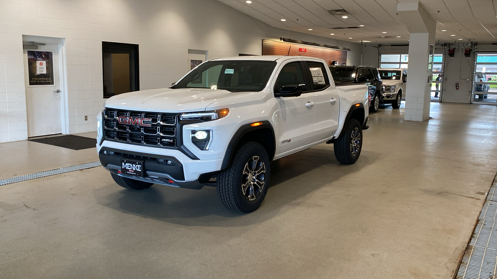 2024 GMC Canyon AT4 2