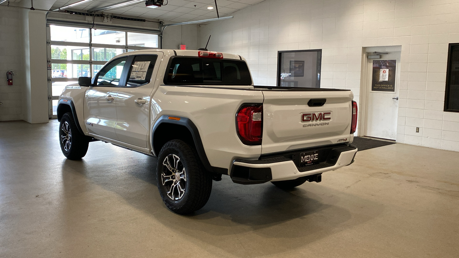 2024 GMC Canyon AT4 8