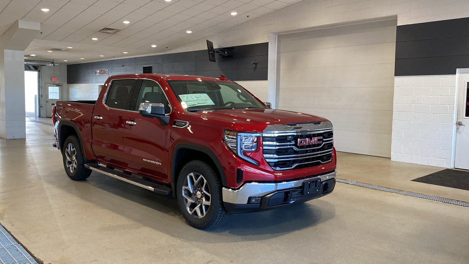 2024 GMC Sierra 1500 SLT 4