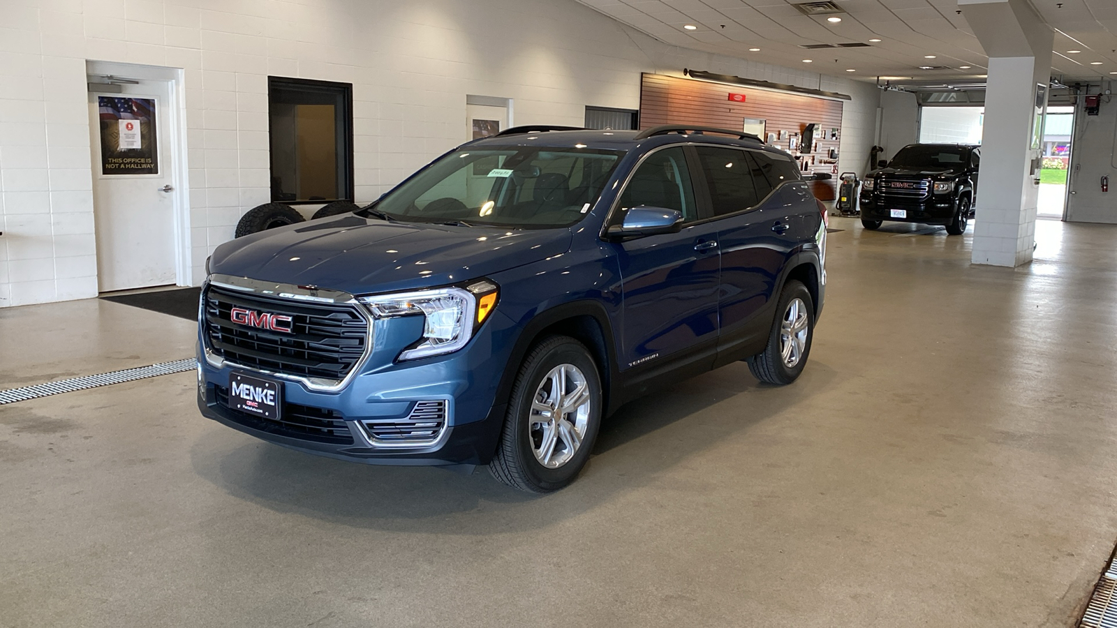 2024 GMC Terrain SLE 2