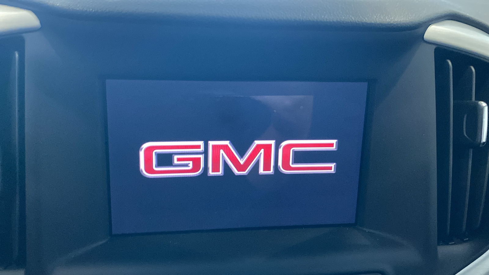 2024 GMC Terrain SLE 26