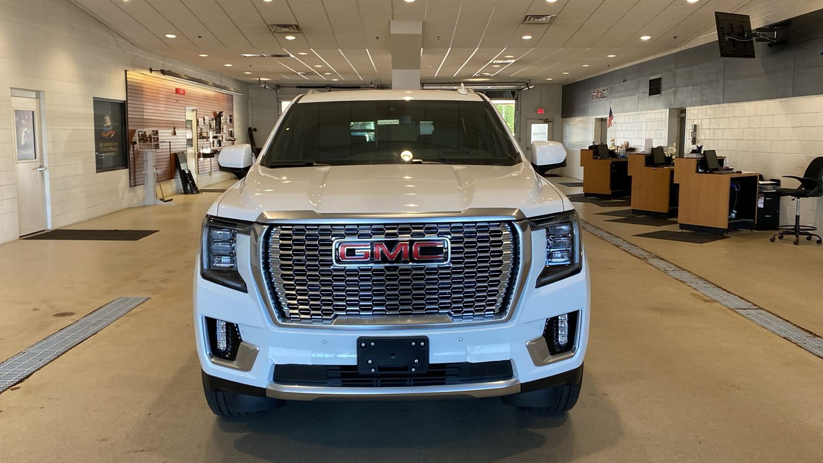 2024 GMC Yukon Denali 3