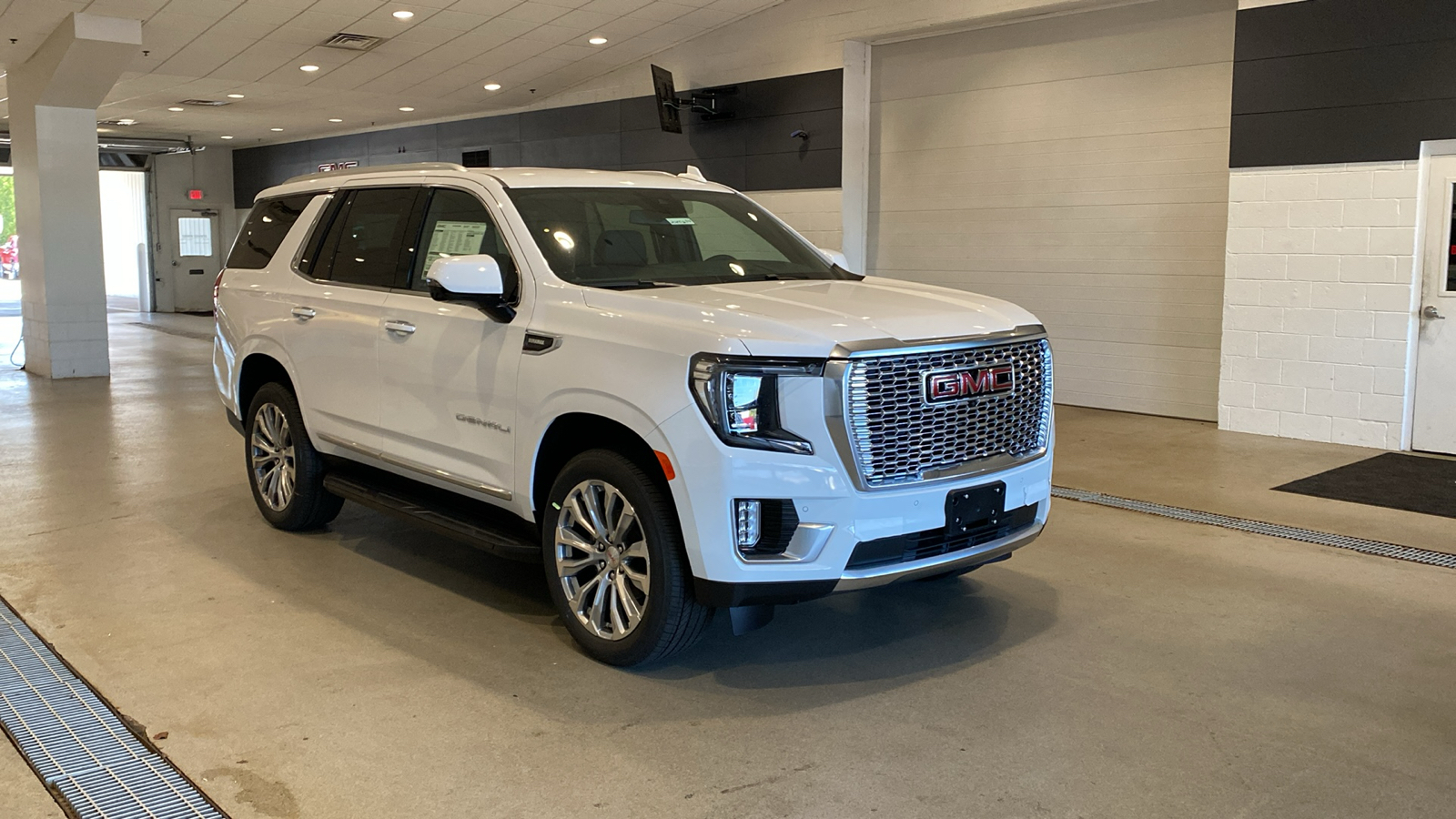 2024 GMC Yukon Denali 4