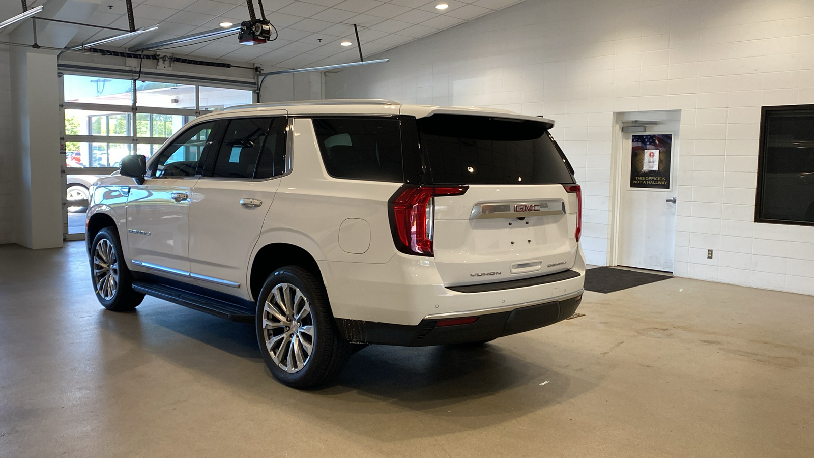 2024 GMC Yukon Denali 8