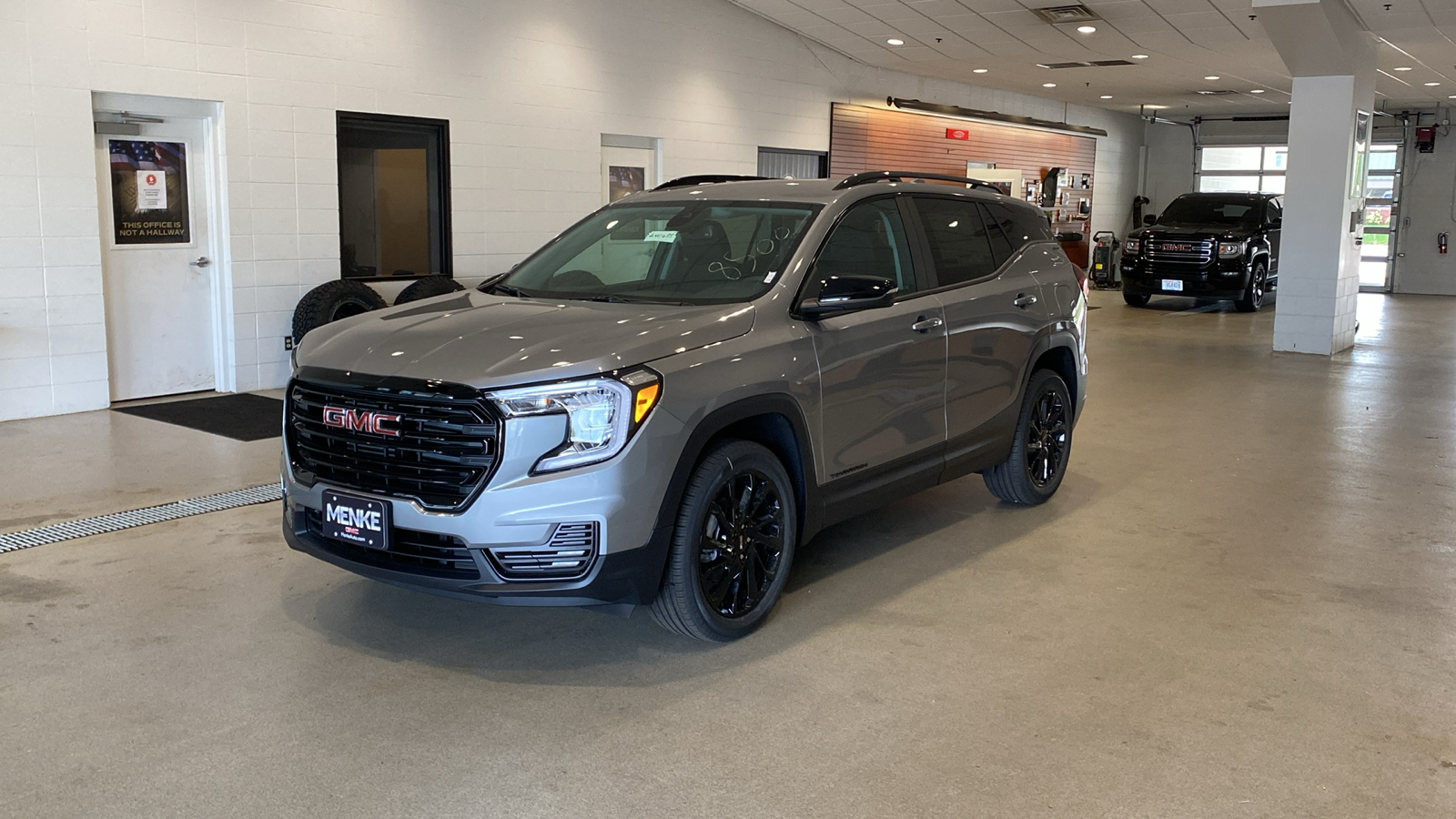 2024 GMC Terrain SLE 2