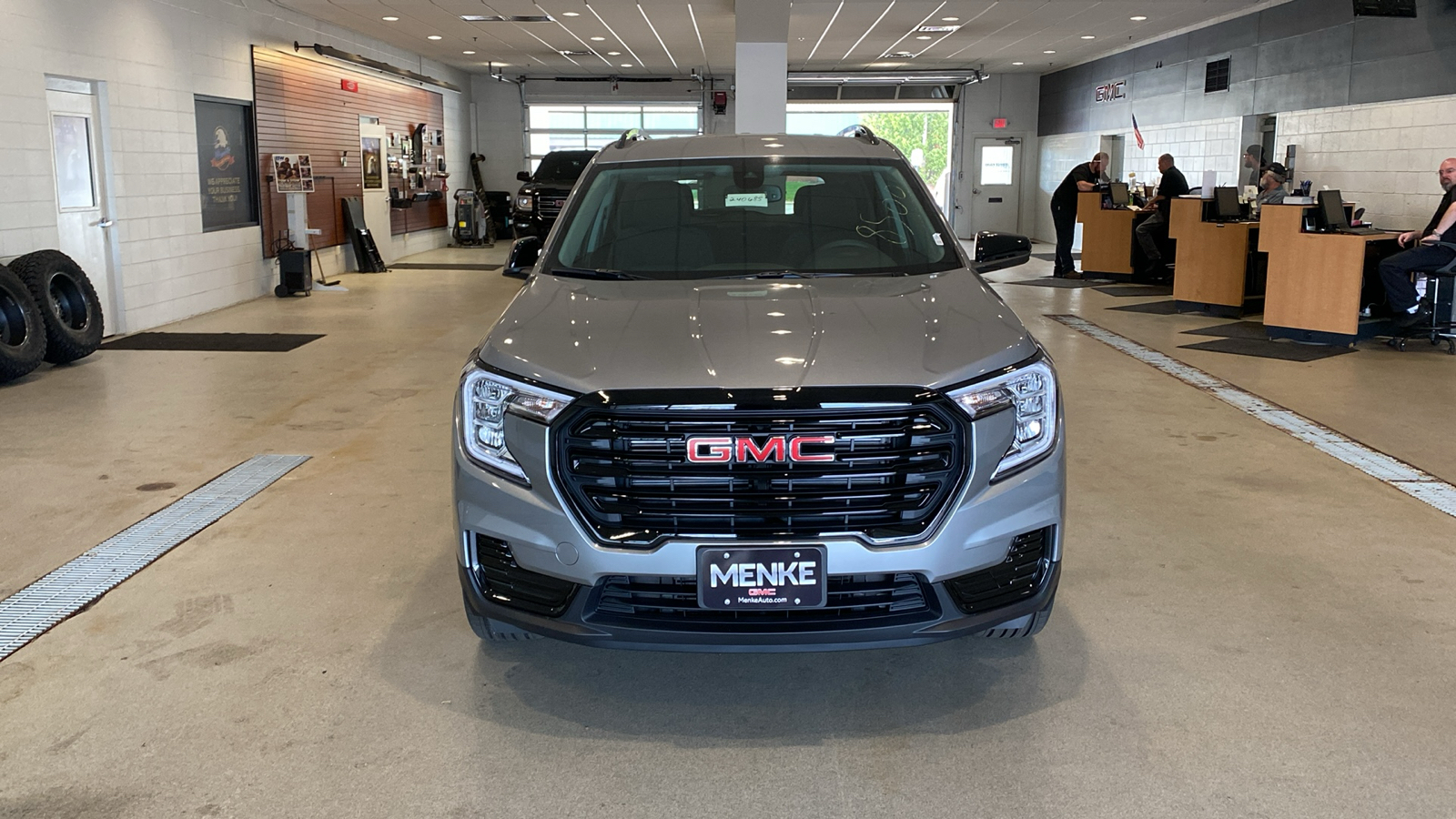 2024 GMC Terrain SLE 3