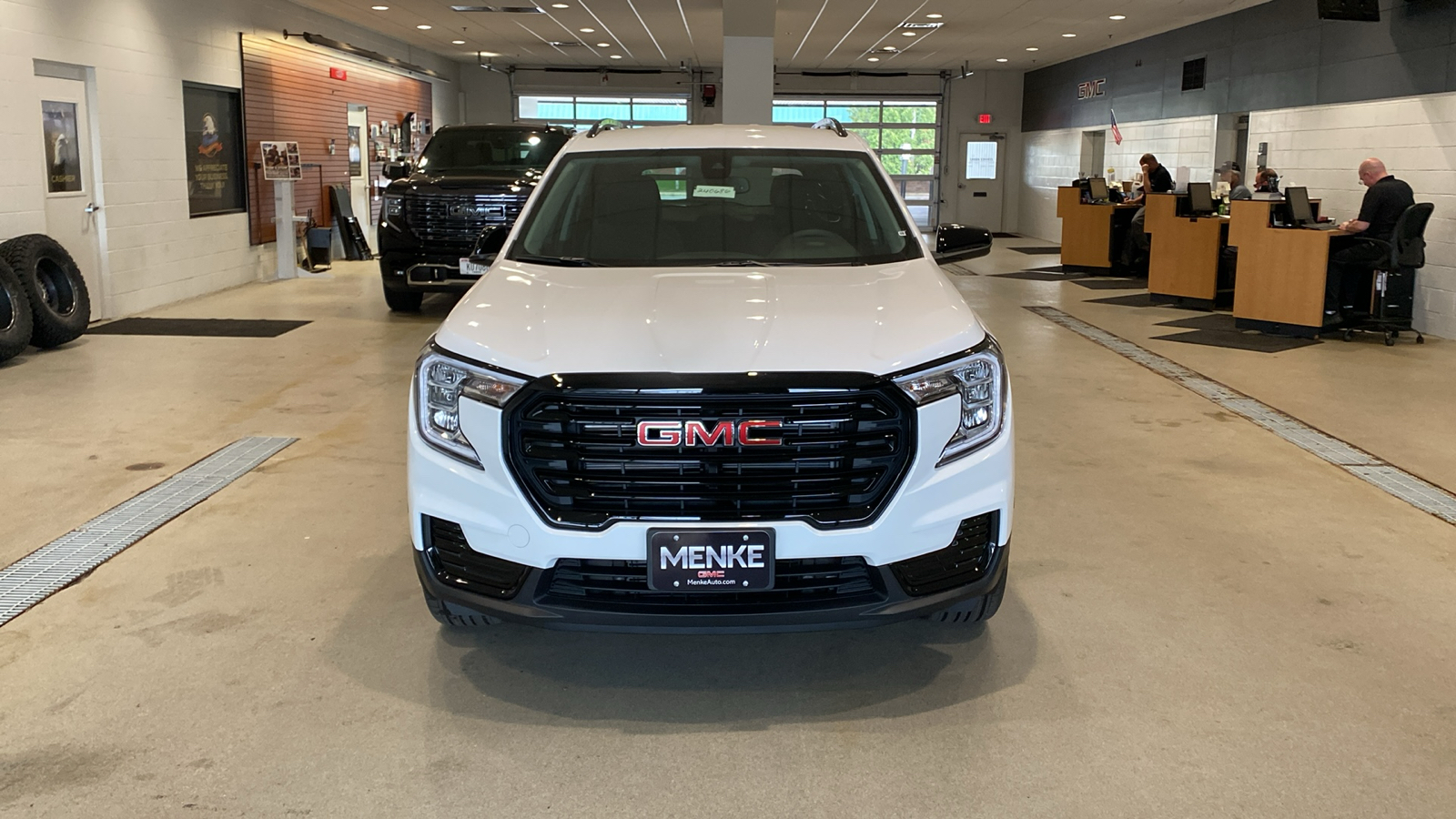 2024 GMC Terrain SLE 3