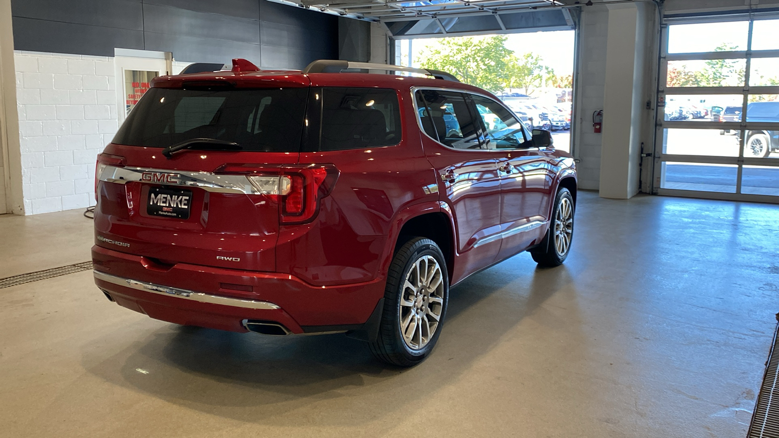 2023 GMC Acadia Denali 6