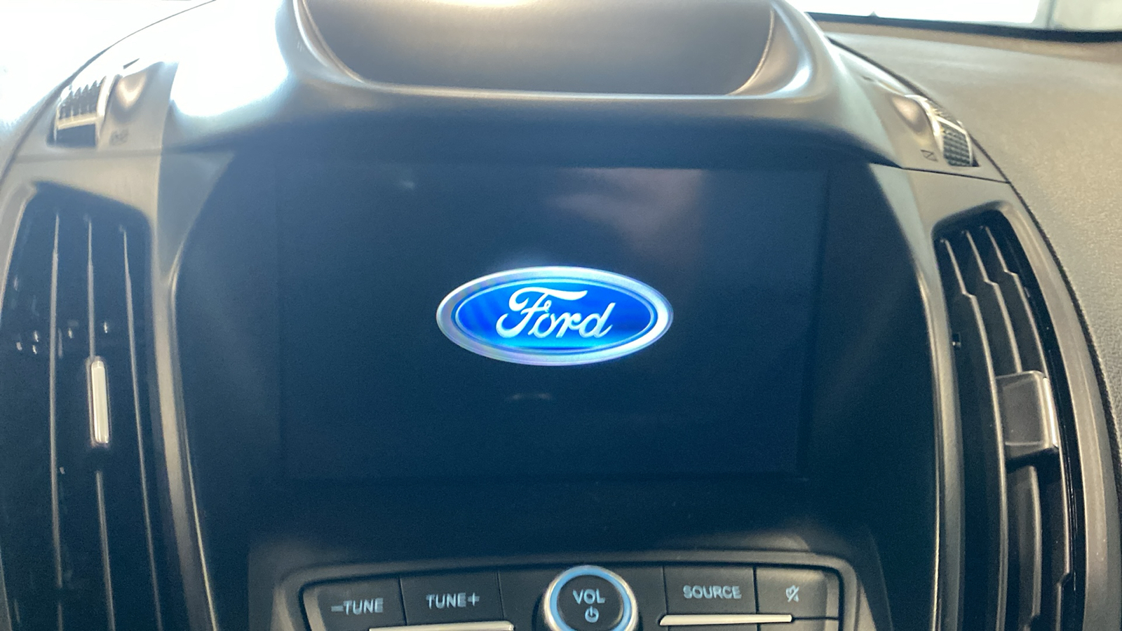 2019 Ford Escape SEL 27