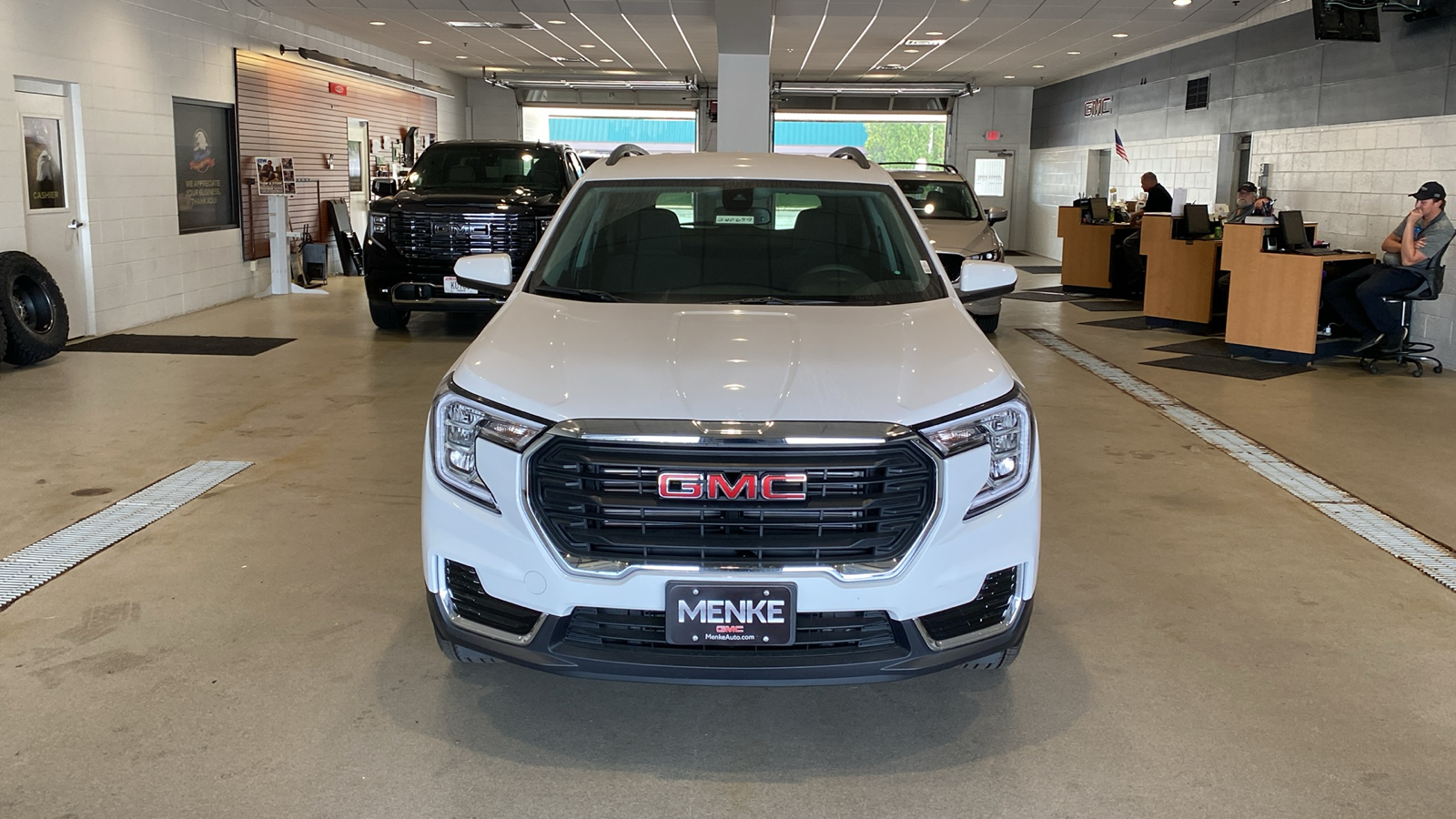 2024 GMC Terrain SLE 3