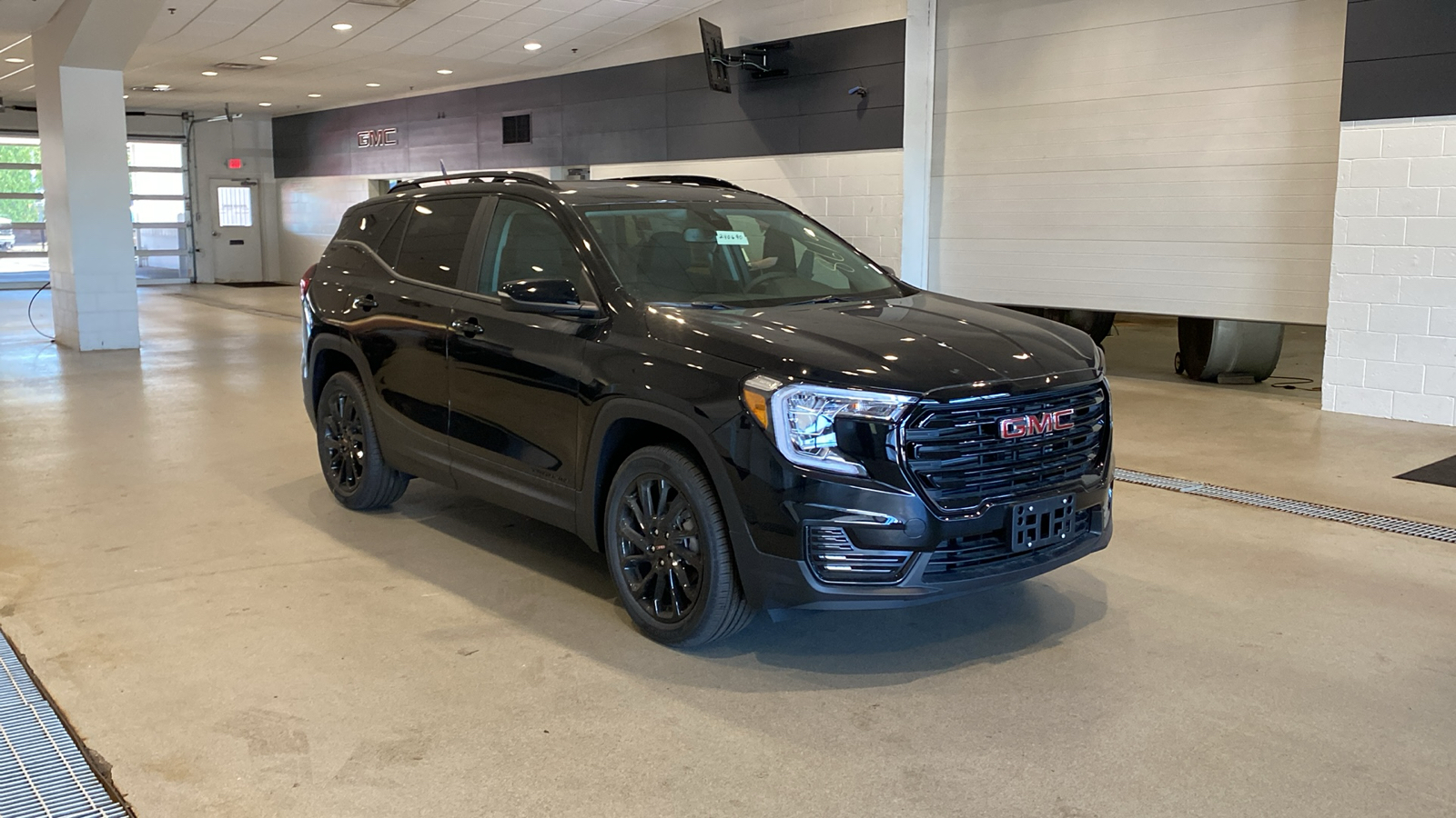 2024 GMC Terrain SLE 4