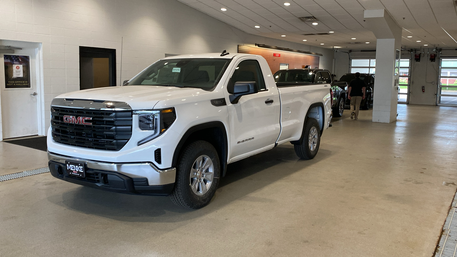 2024 GMC Sierra 1500 Pro 2