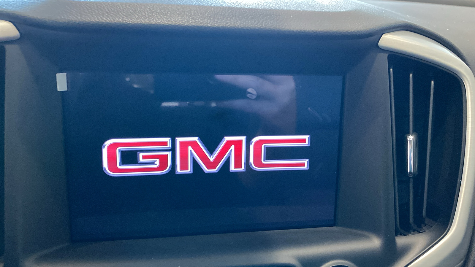 2024 GMC Terrain SLT 28