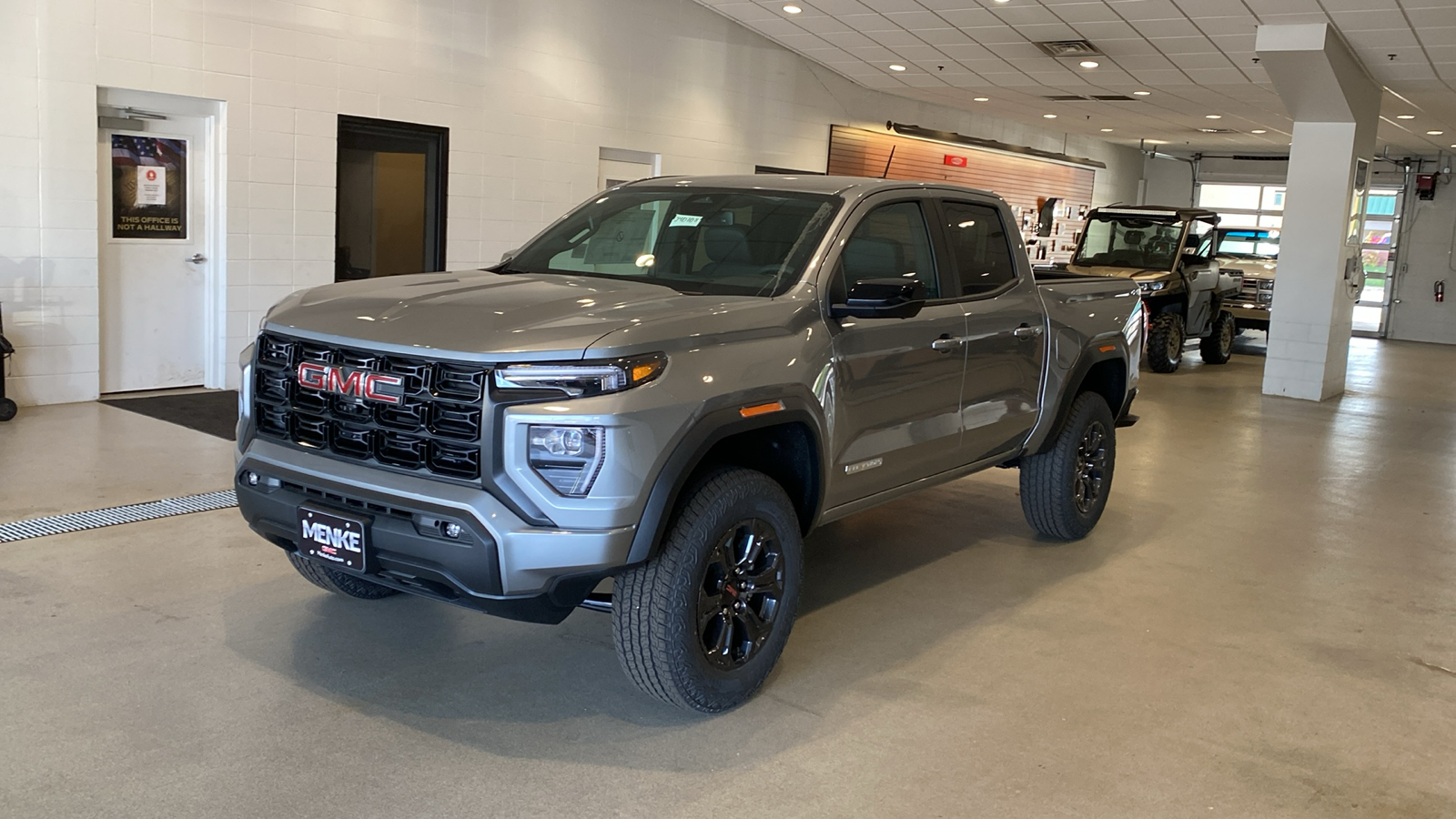 2024 GMC Canyon Elevation 2