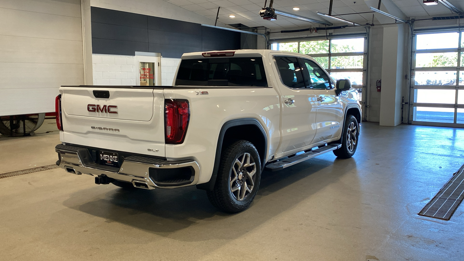 2024 GMC Sierra 1500 SLT 6