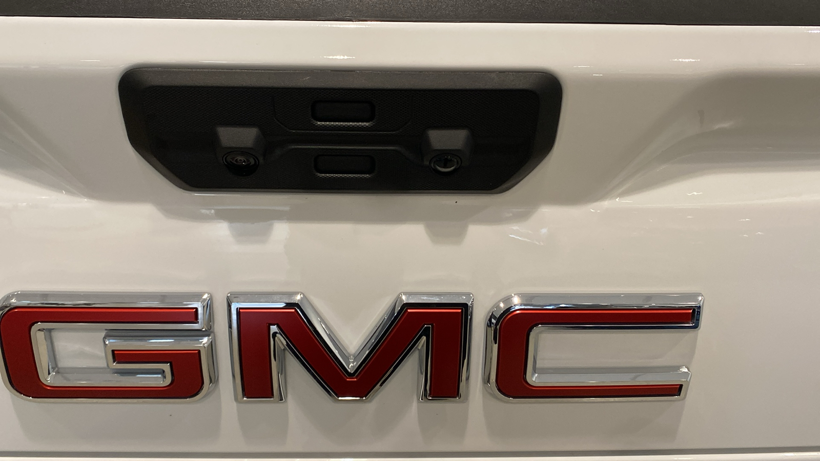 2024 GMC Sierra 1500 SLT 9