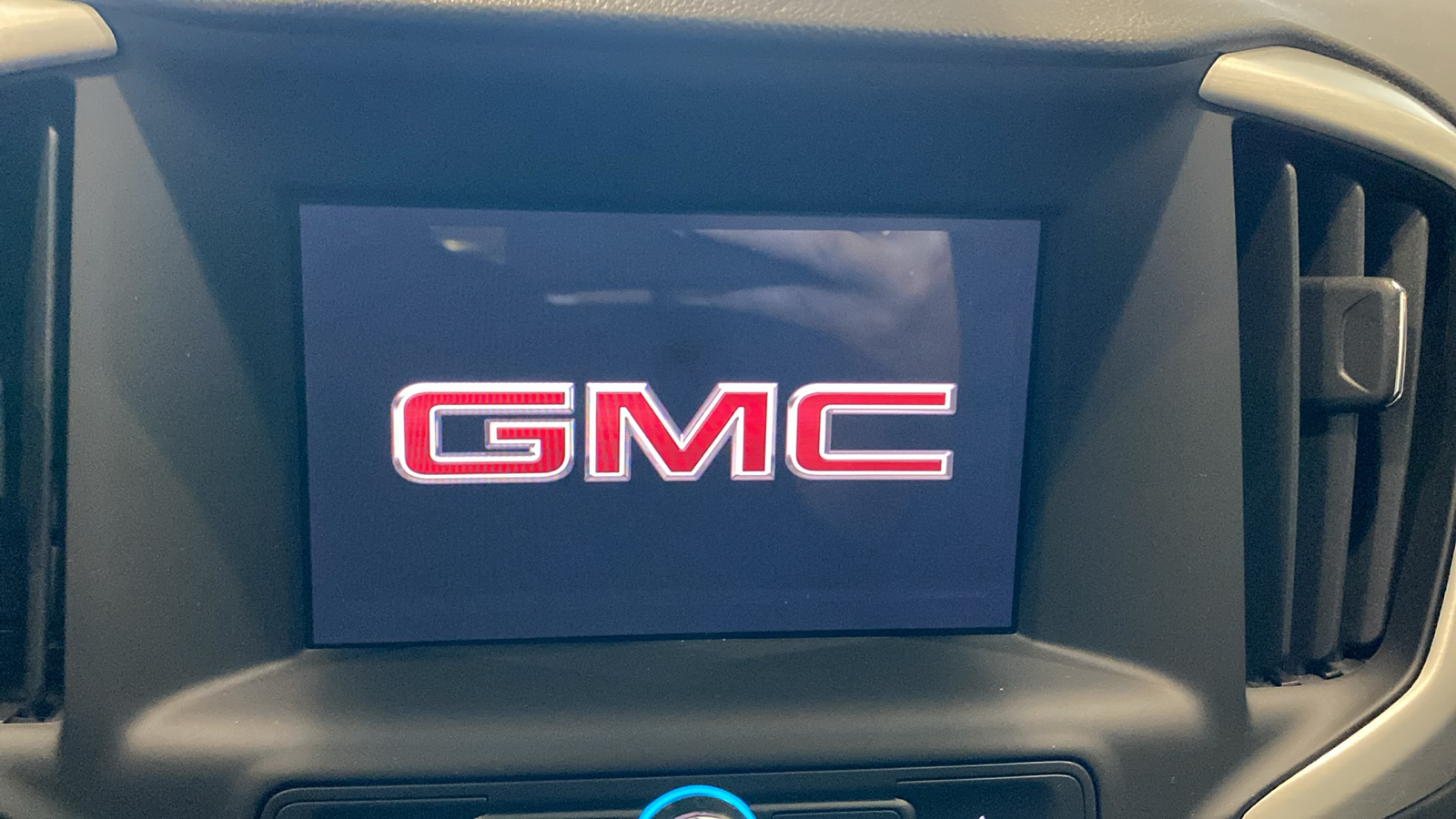 2024 GMC Terrain SLE 26