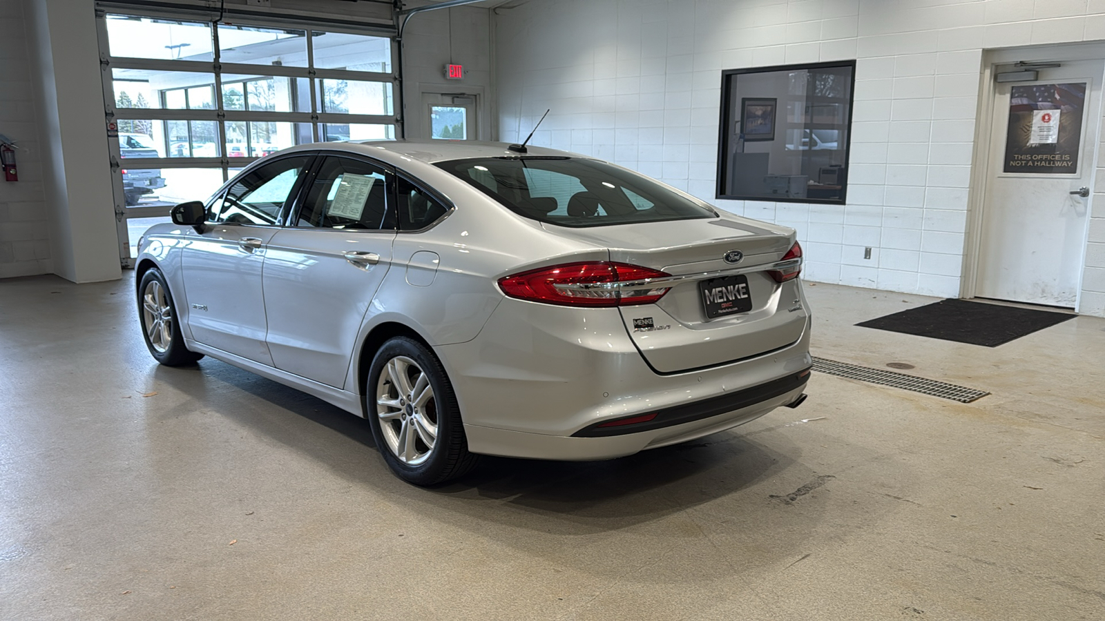 2018 Ford Fusion Hybrid SE 8