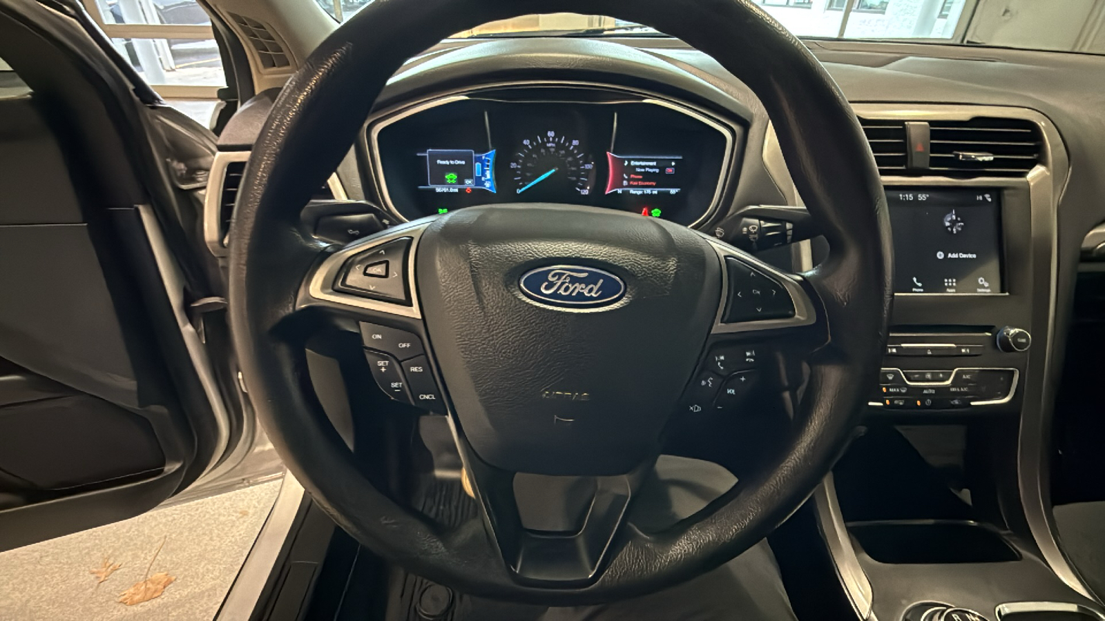 2018 Ford Fusion Hybrid SE 29