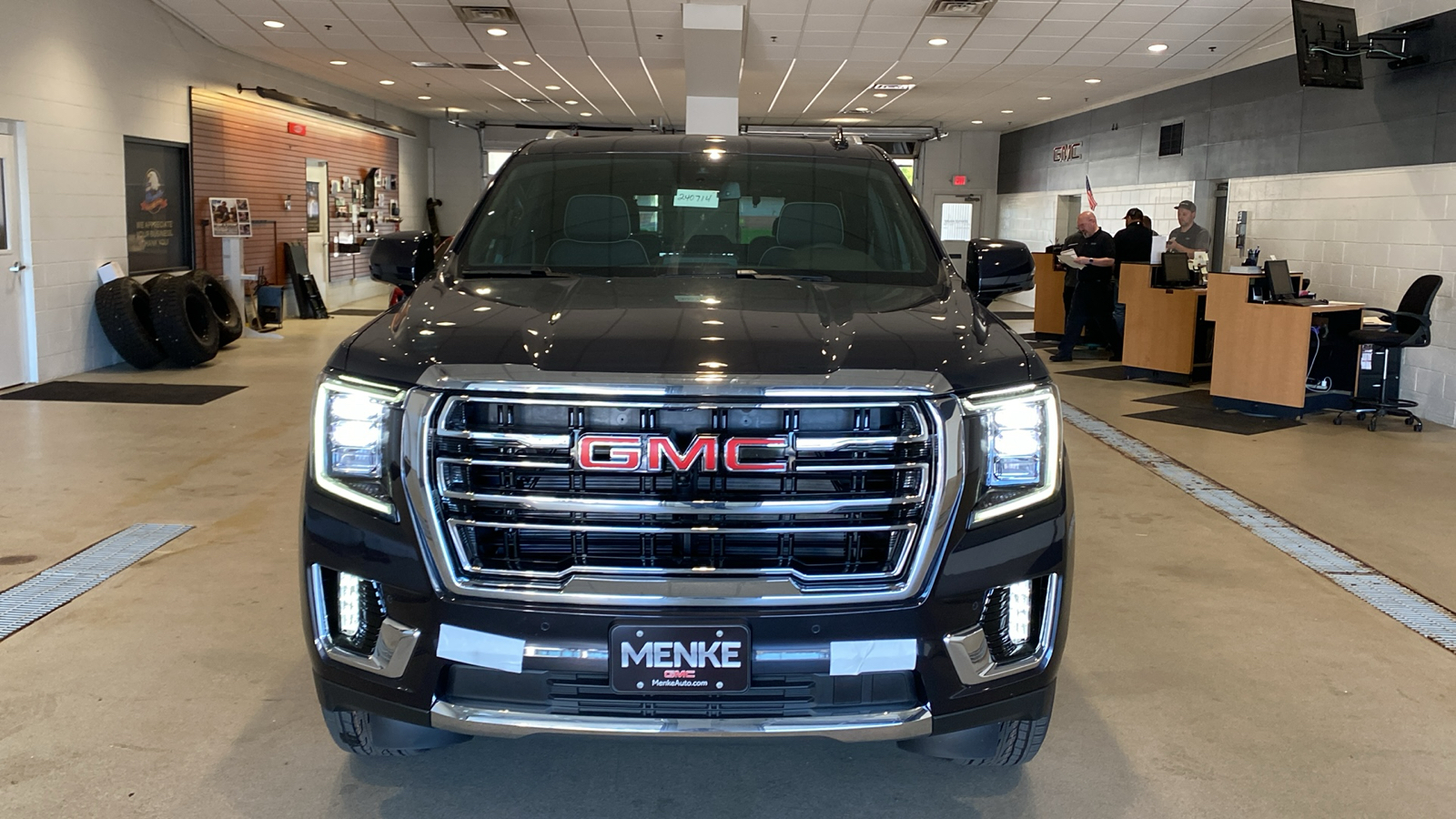 2024 GMC Yukon SLT 3