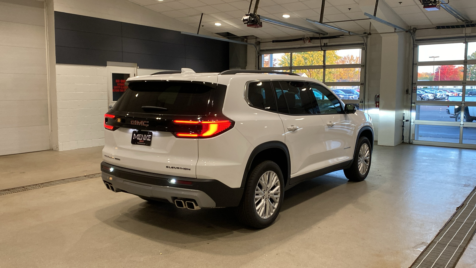 2024 GMC Acadia Elevation 6