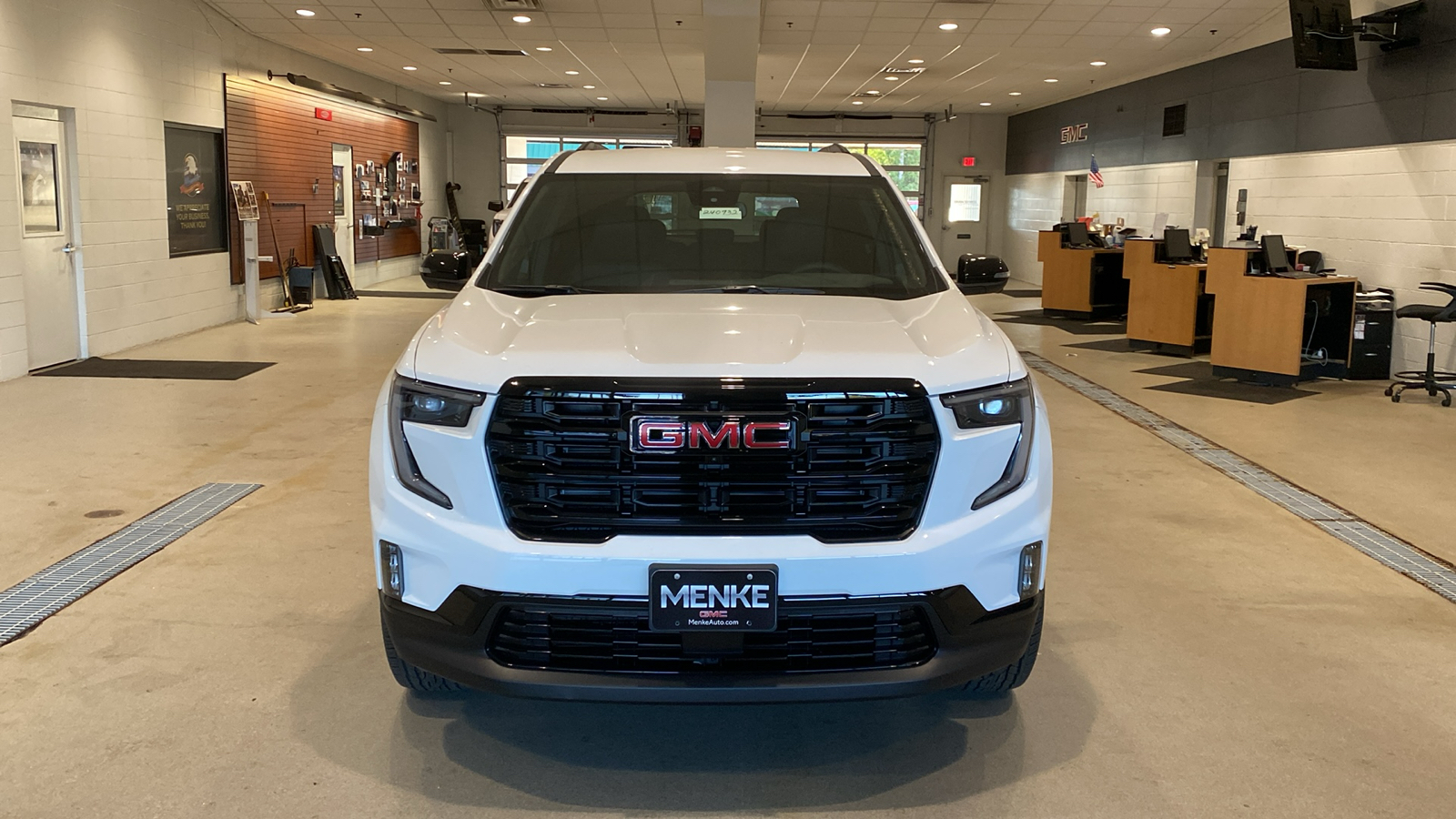 2024 GMC Acadia Elevation 3