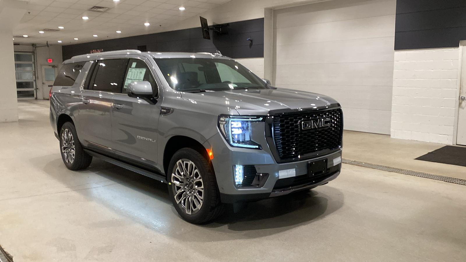 2024 GMC Yukon XL Denali Ultimate 4