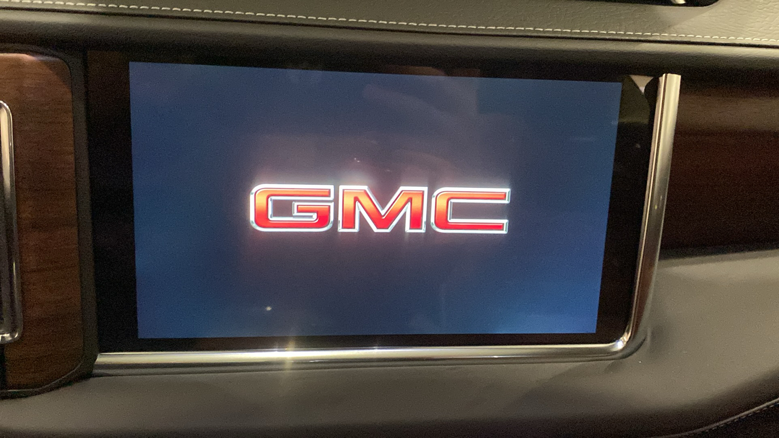 2024 GMC Yukon XL Denali Ultimate 28