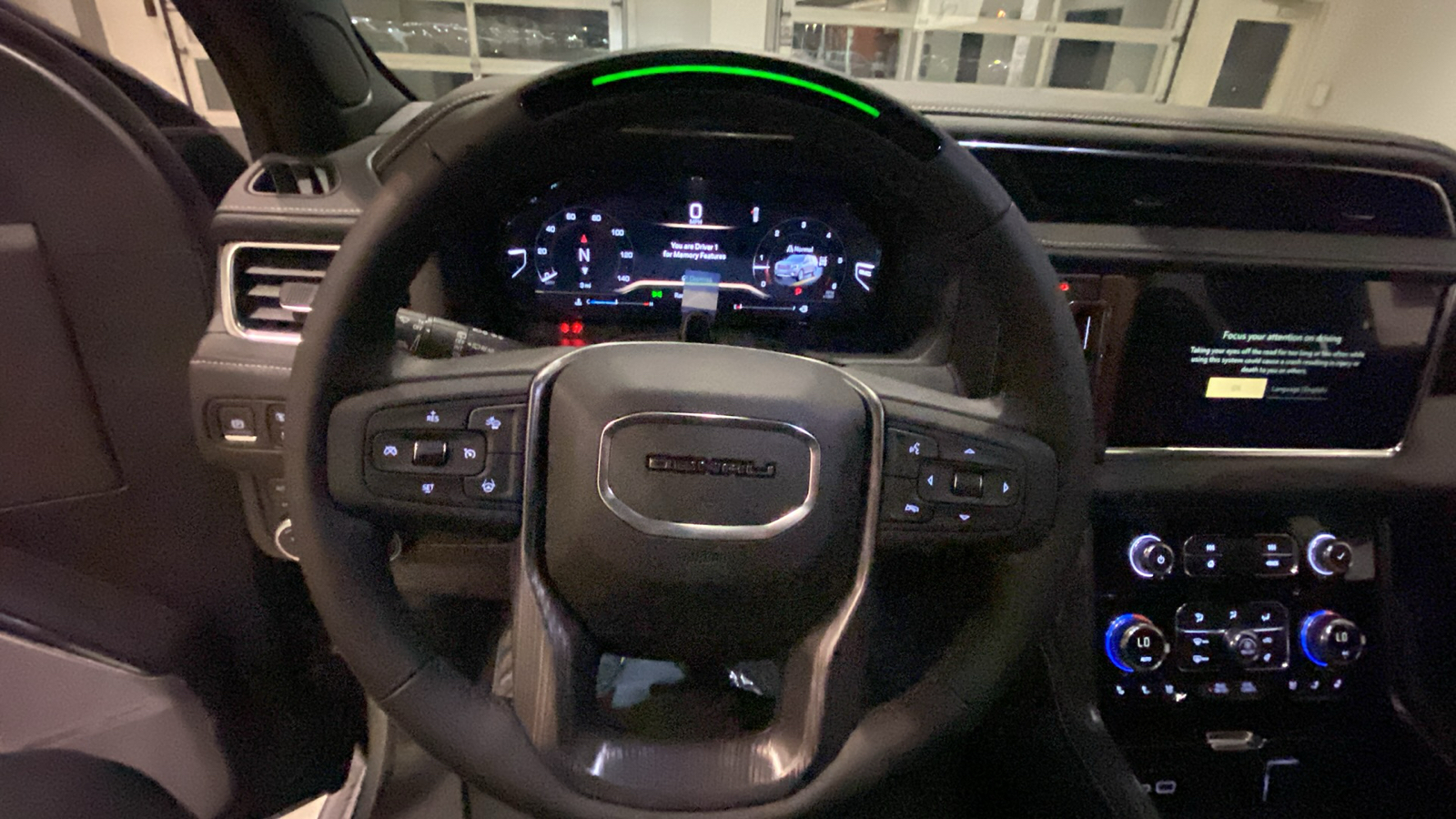 2024 GMC Yukon XL Denali Ultimate 32