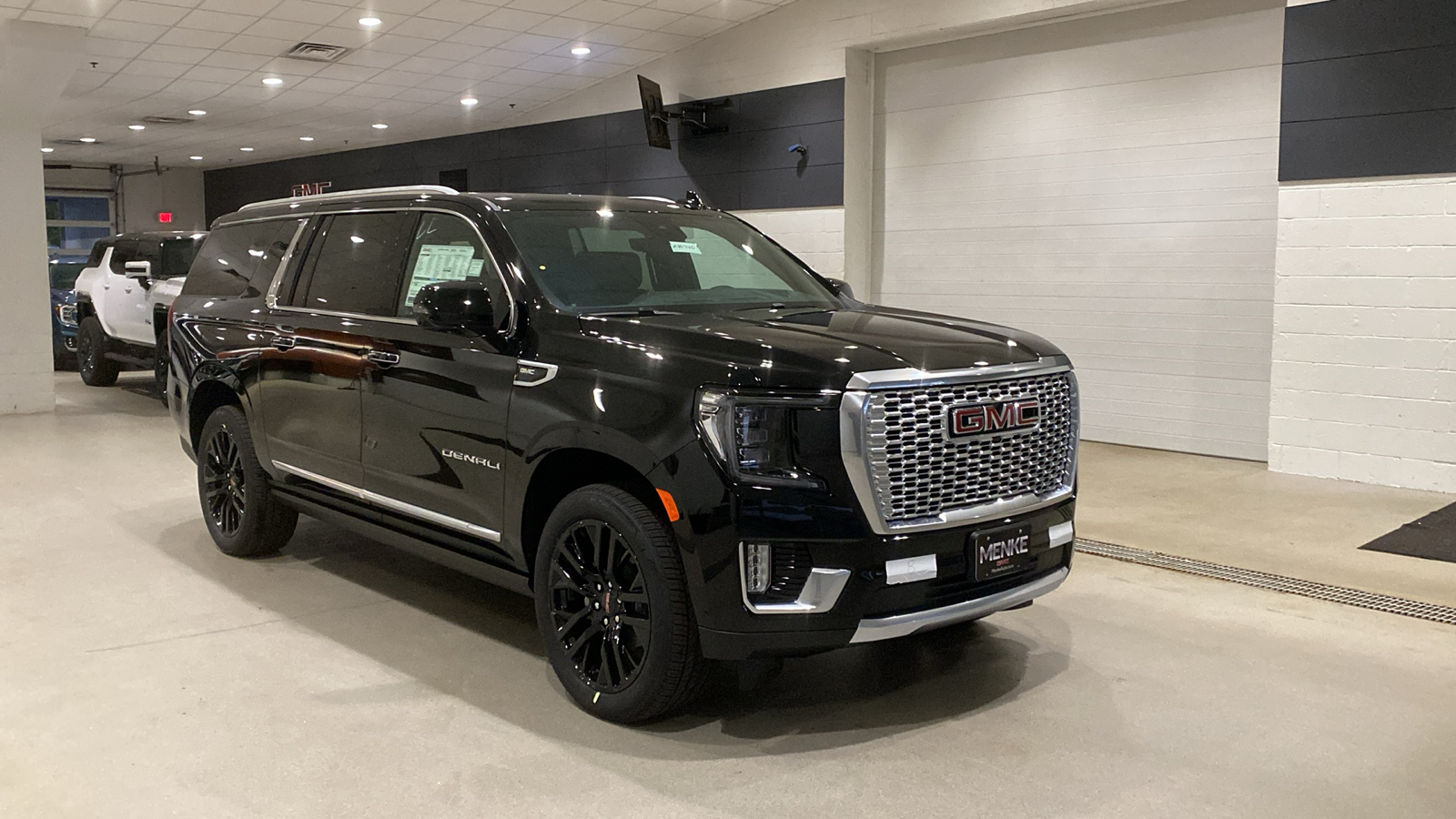 2024 GMC Yukon XL Denali 4