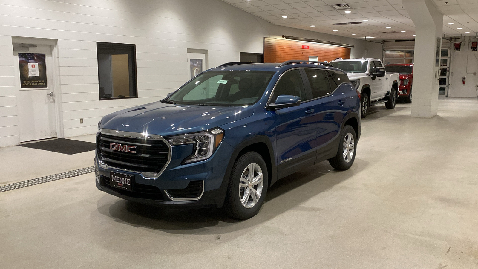 2024 GMC Terrain SLE 2