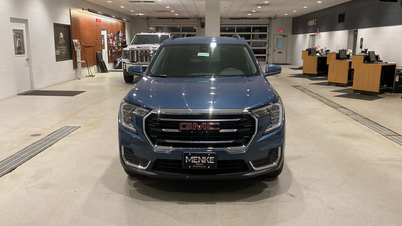 2024 GMC Terrain SLE 3