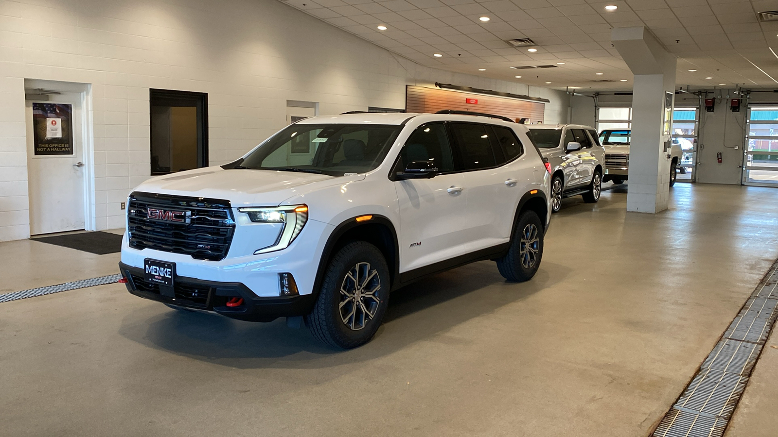 2024 GMC Acadia AT4 2