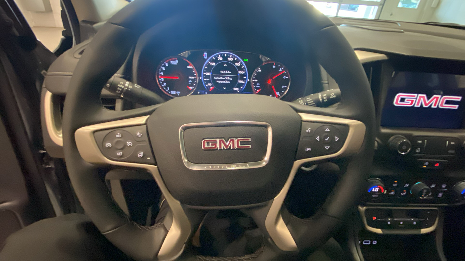 2024 GMC Terrain Denali 32