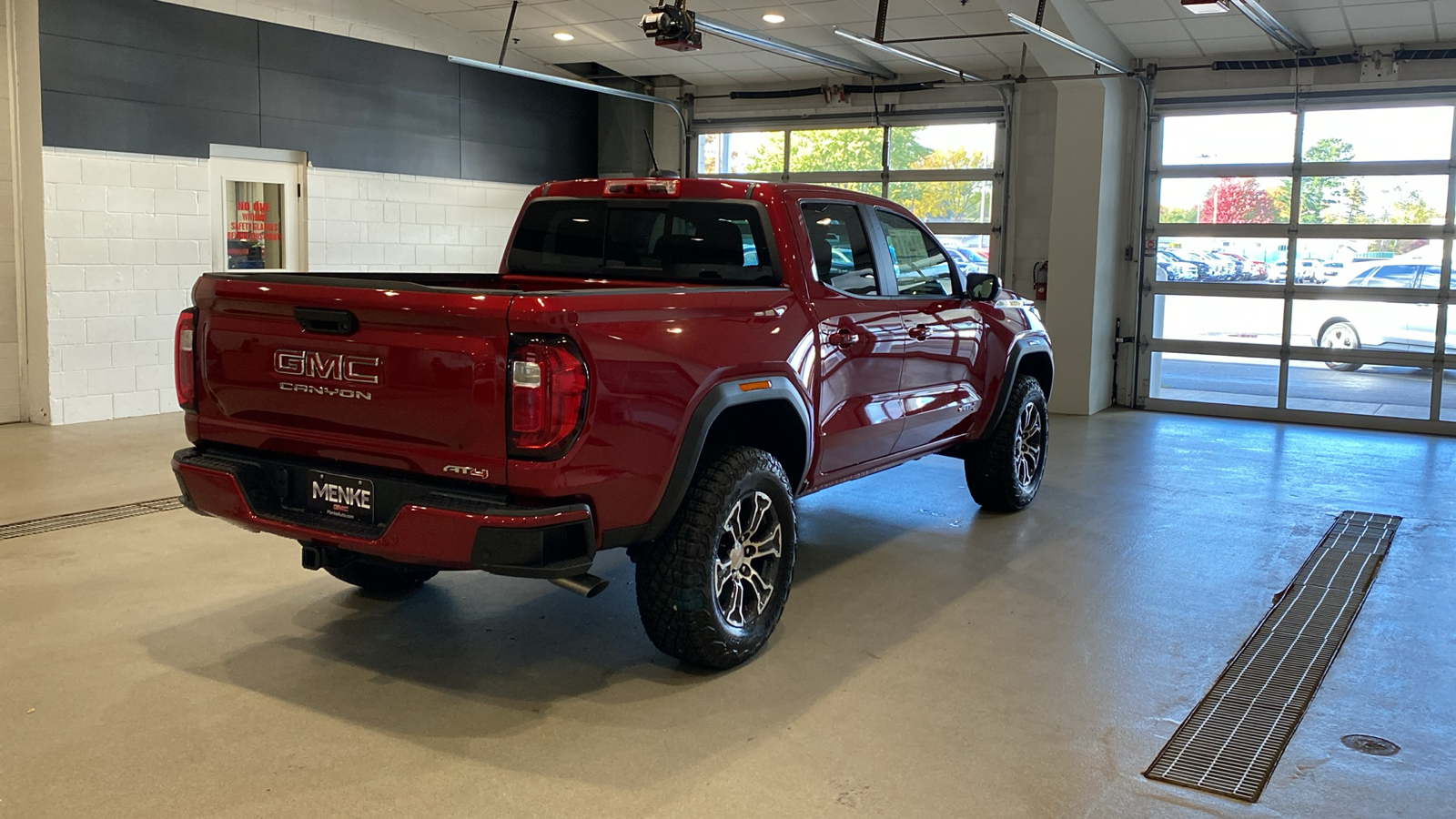 2024 GMC Canyon AT4 6