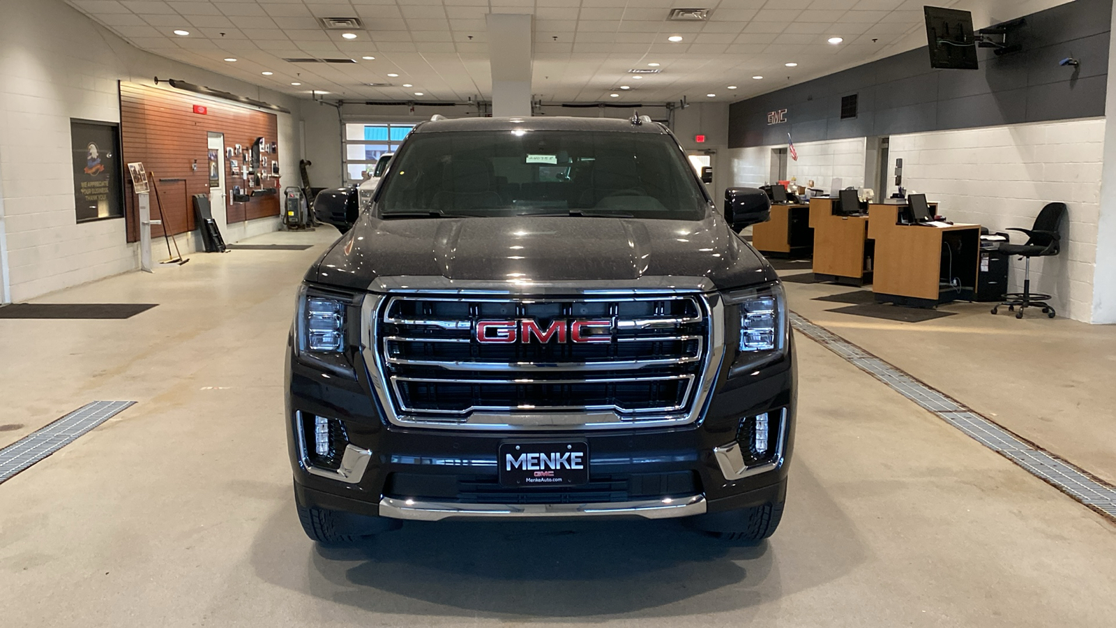 2024 GMC Yukon SLT 3