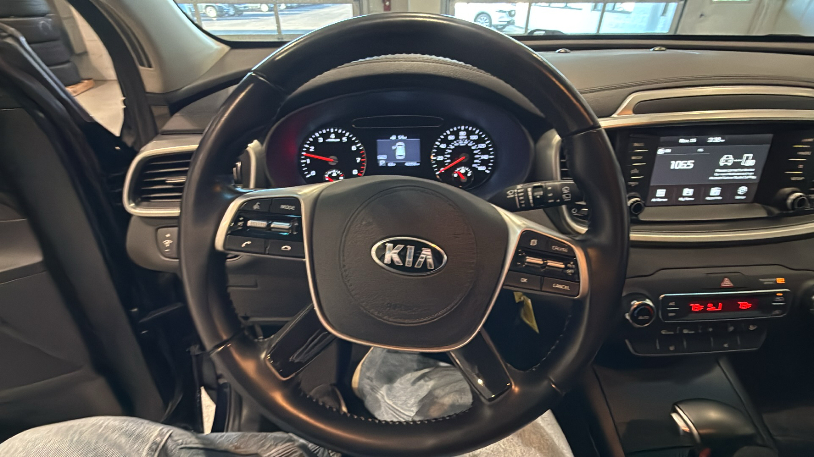 2020 Kia Sorento LX 28