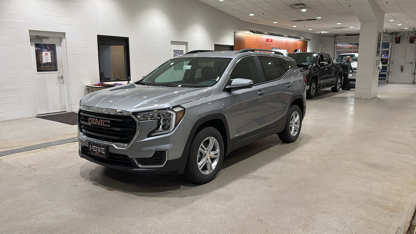 2024 GMC Terrain SLE 2