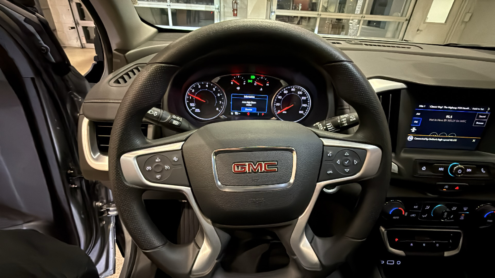 2024 GMC Terrain SLE 29