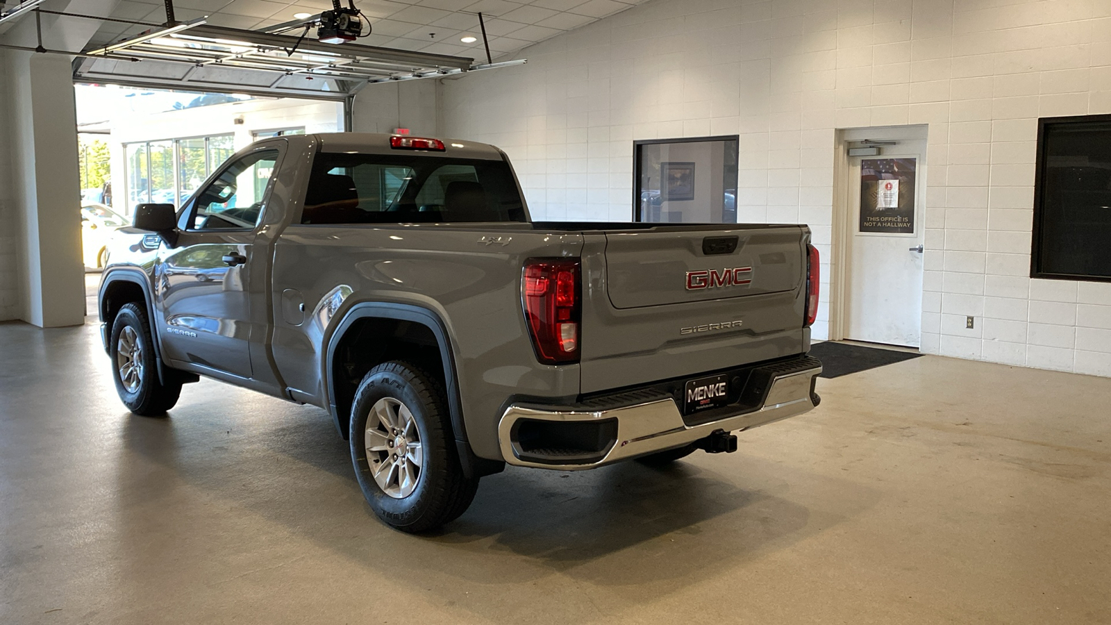 2025 GMC Sierra 1500 Pro 8