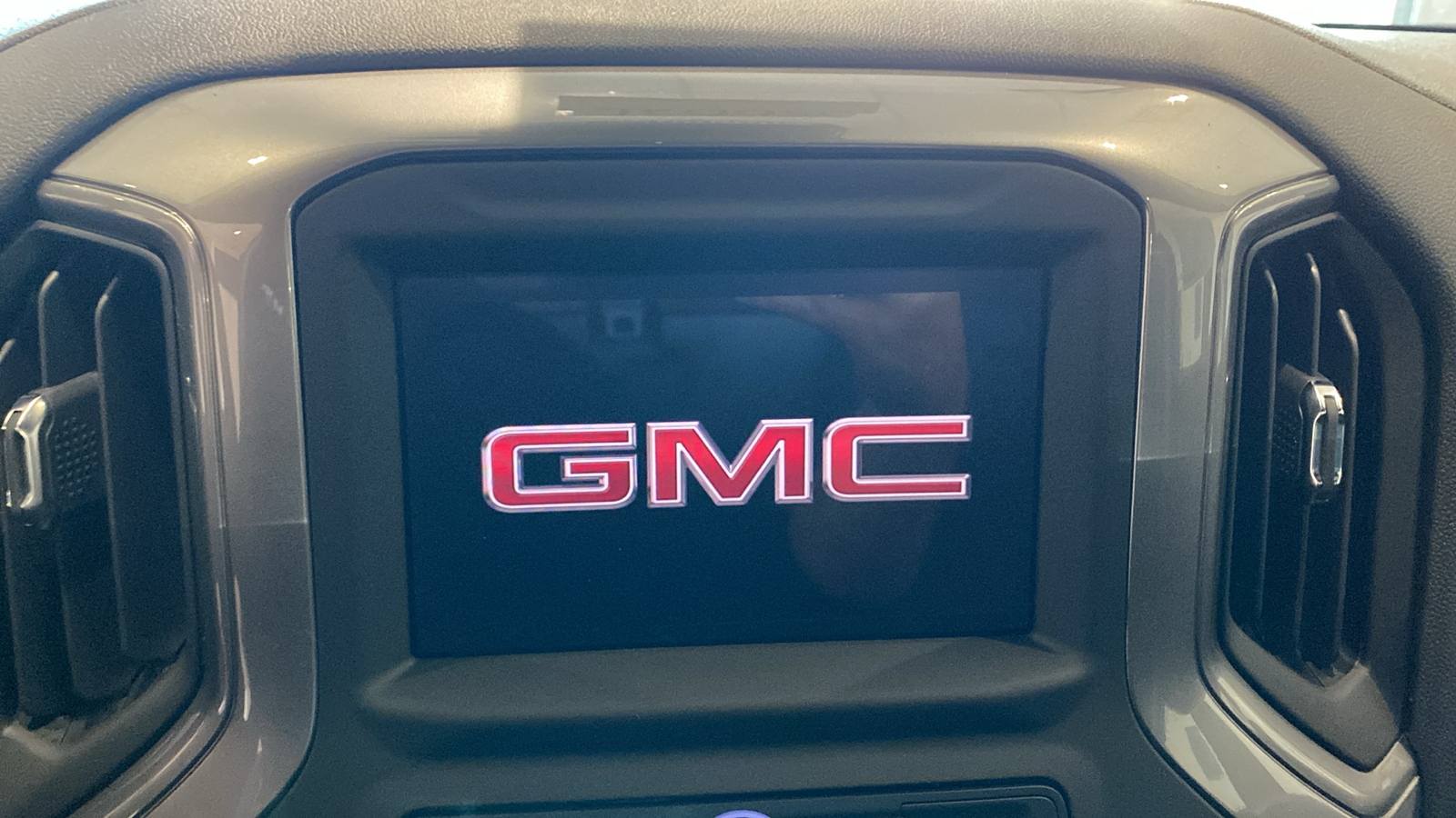 2025 GMC Sierra 1500 Pro 18