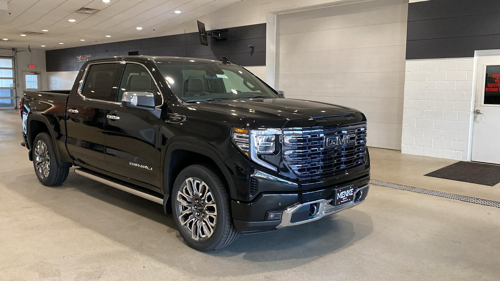 2025 GMC Sierra 1500 Denali Ultimate 4