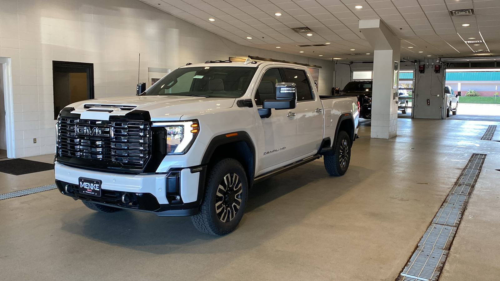 2025 GMC Sierra 3500HD Denali Ultimate 2